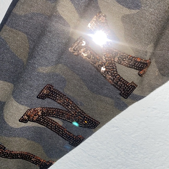 VICTORIA'S SECRET PINK Gold Bling Sequin Classic Sweatpant Green Camo L - Picture 8 of 9